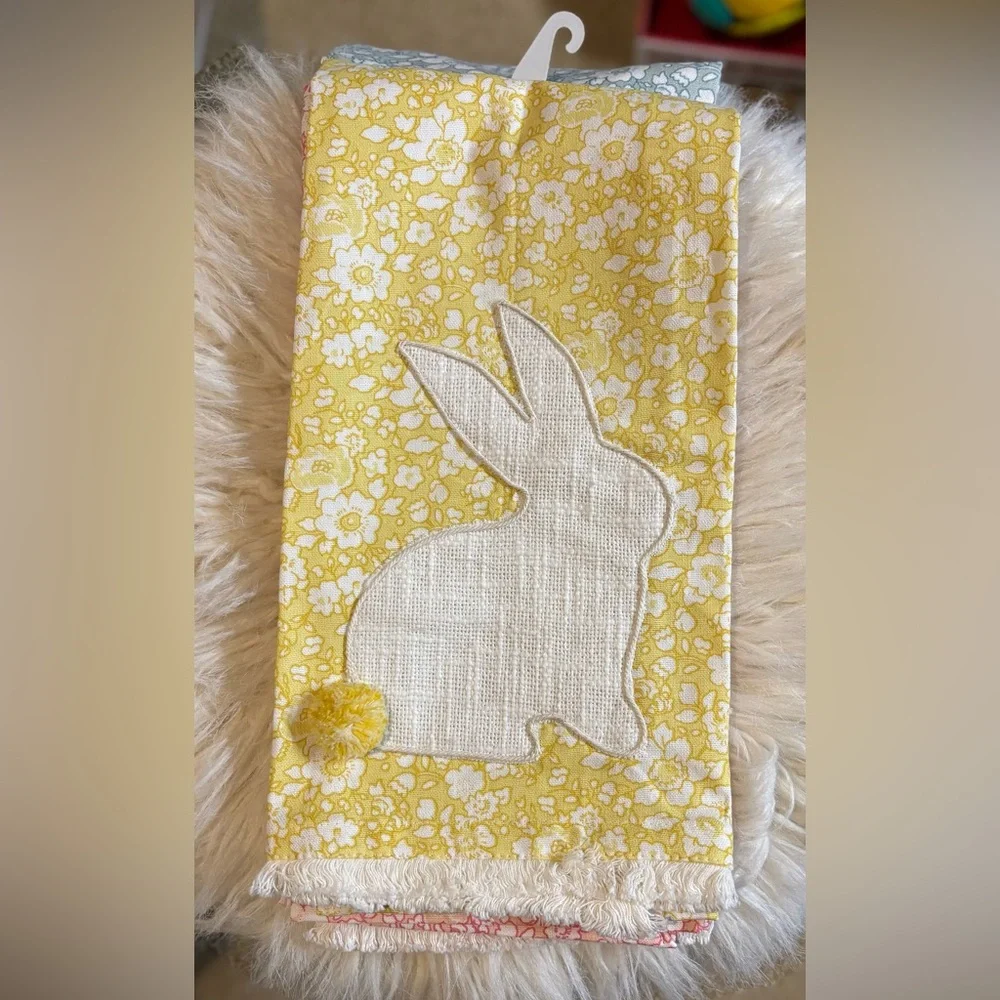 Cynthia Rowley Set of 3 Floral Bunny Print Kitchen Towels